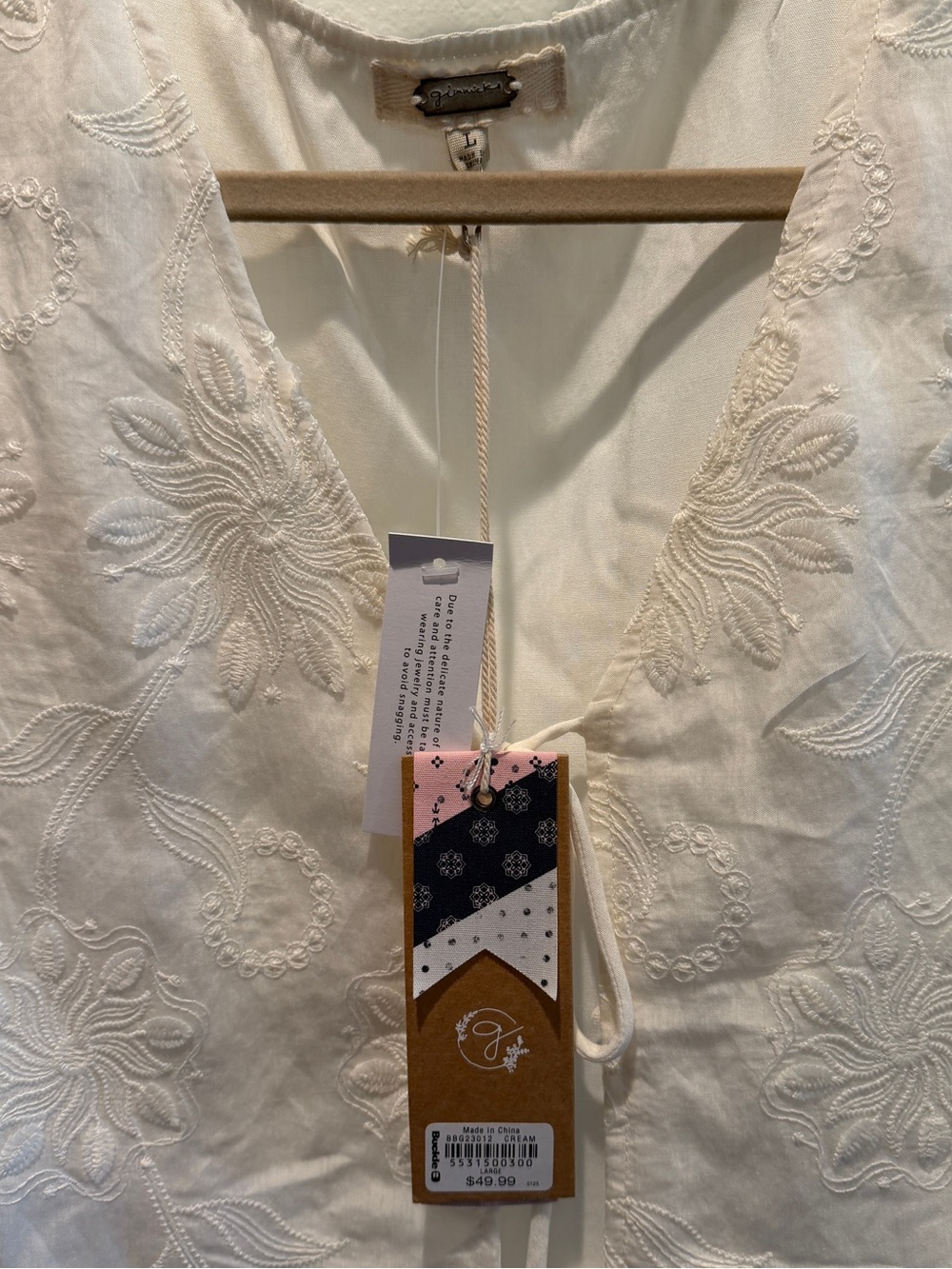 GIMMICKS Ivory Lace Tank Top - Picture 2 of 3